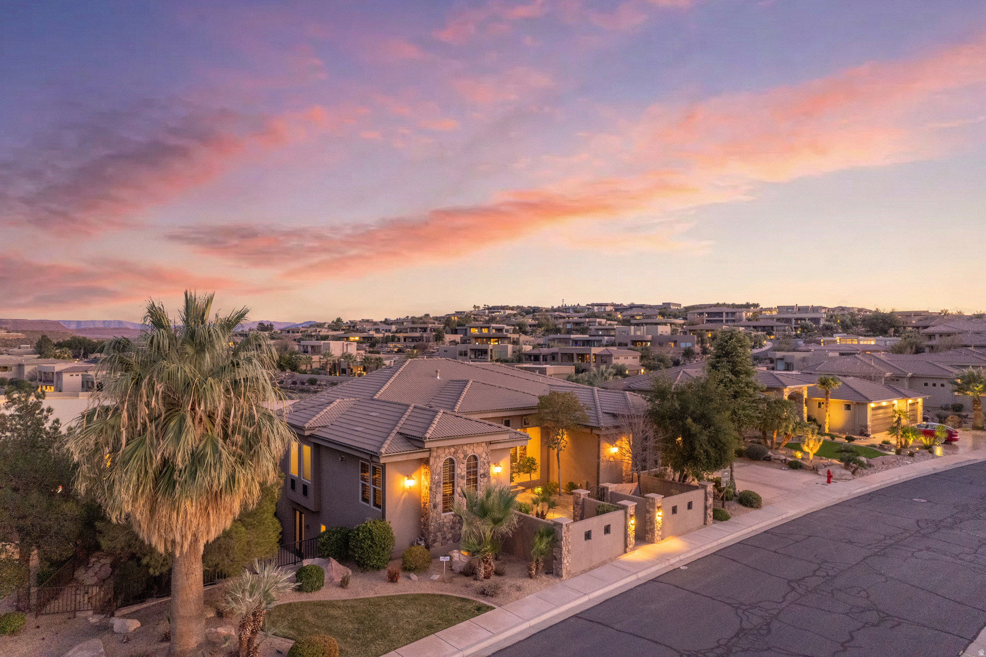 PARAGON COVE TH AT STONECLIFF 2 - Residential