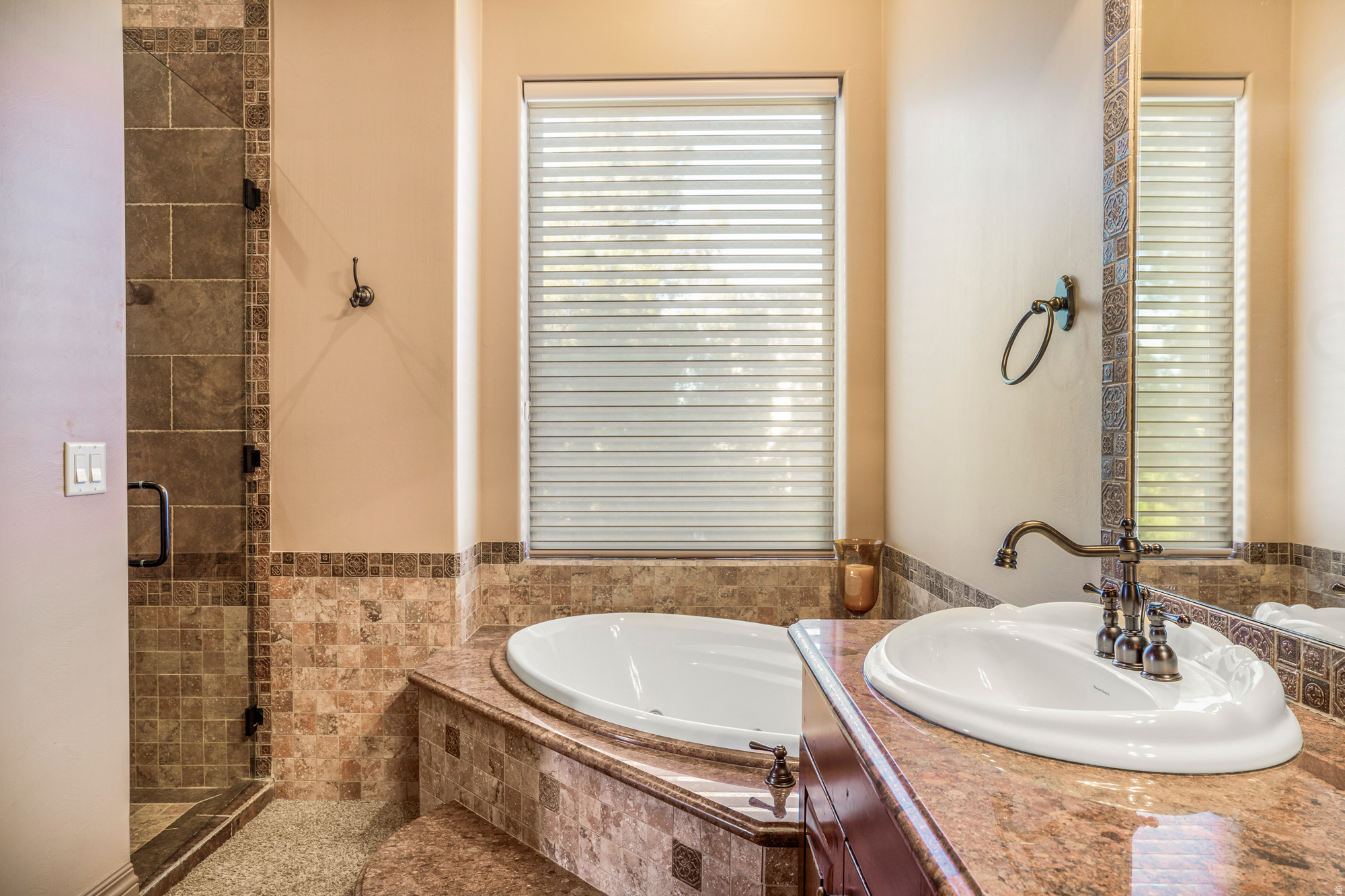 PARAGON COVE TH AT STONECLIFF 2 - Residential