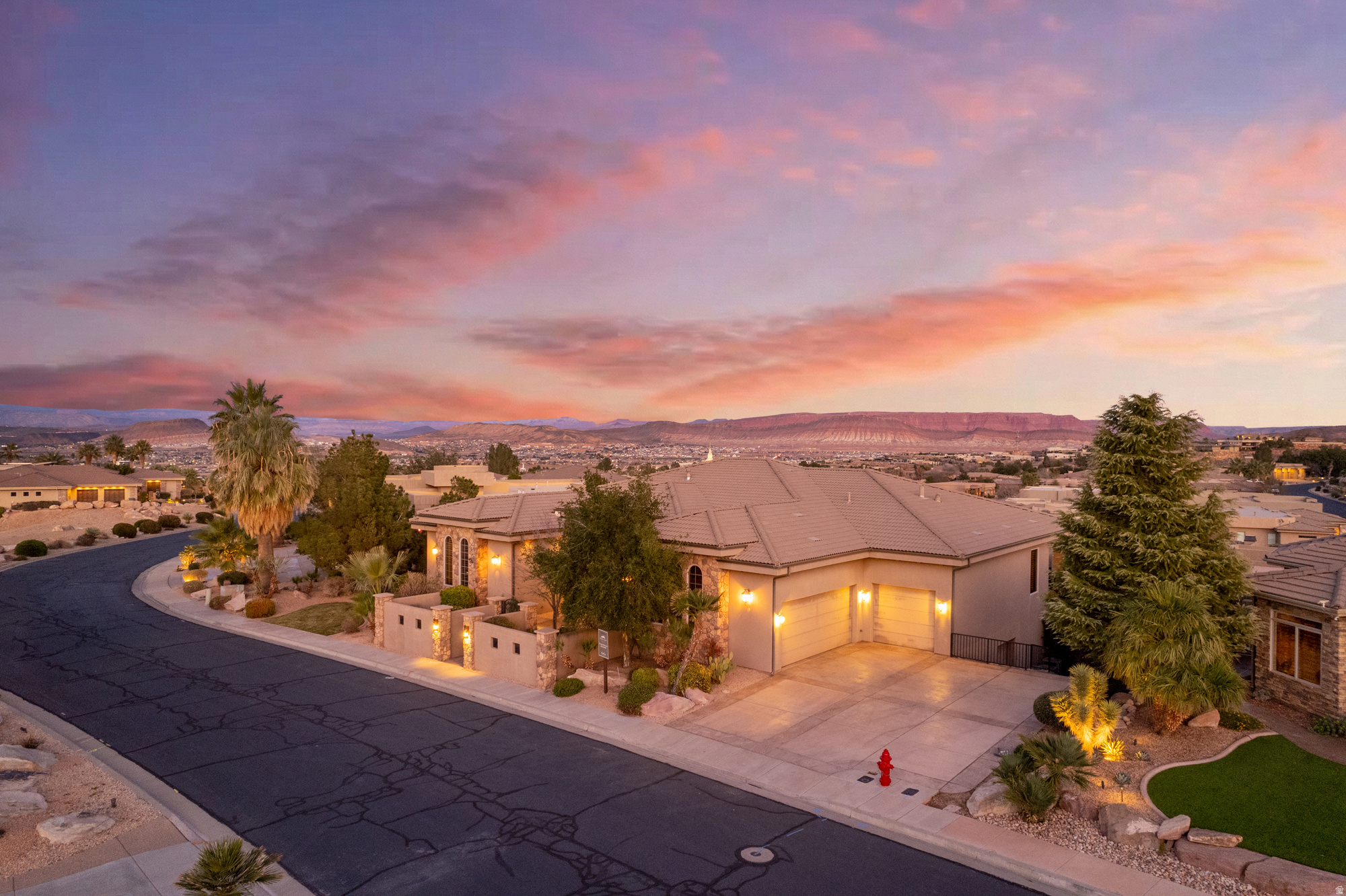 PARAGON COVE TH AT STONECLIFF 2 - Residential