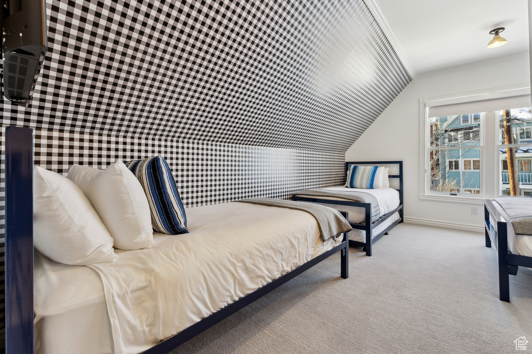 Park City, Utah 84060, United States, 4 Bedrooms Bedrooms, ,3 BathroomsBathrooms,Residential,Pending,10078