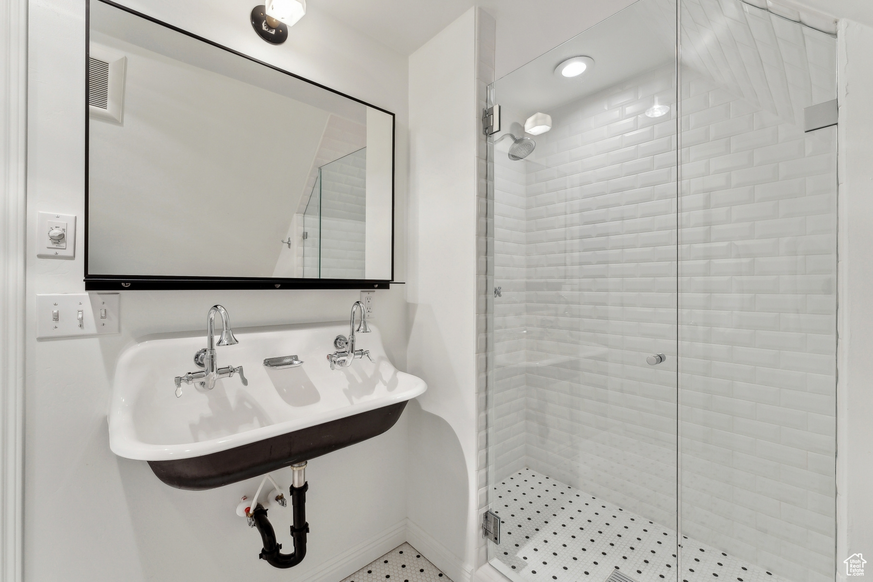 Park City, Utah 84060, United States, 4 Bedrooms Bedrooms, ,3 BathroomsBathrooms,Residential,Pending,10078