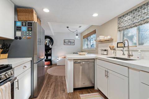 Tiny photo for 2615 E CANTERBURY LN S, Cottonwood Heights, UT 84121 (MLS # 2135499)