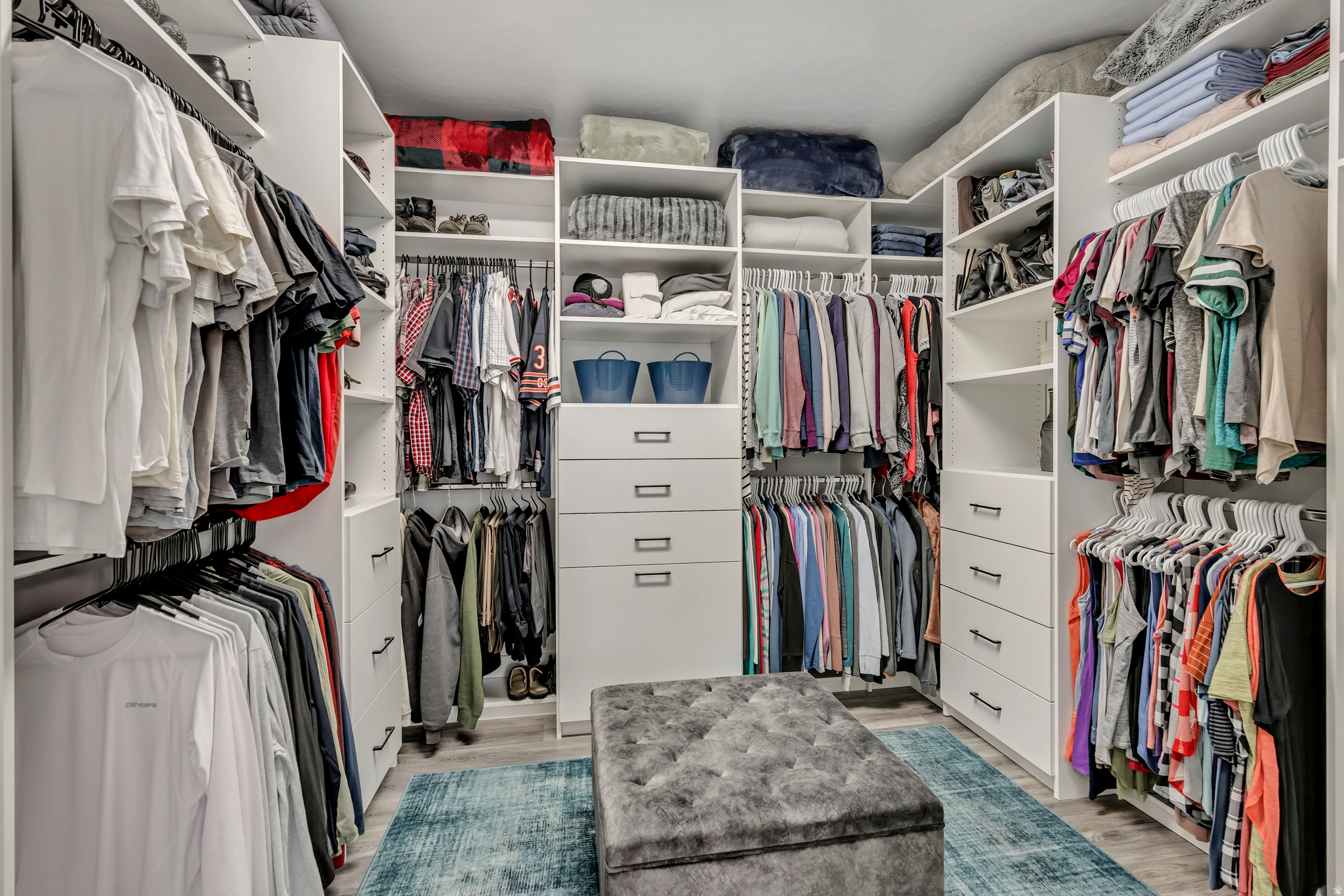 HIGH SKY ESTATES - Residential