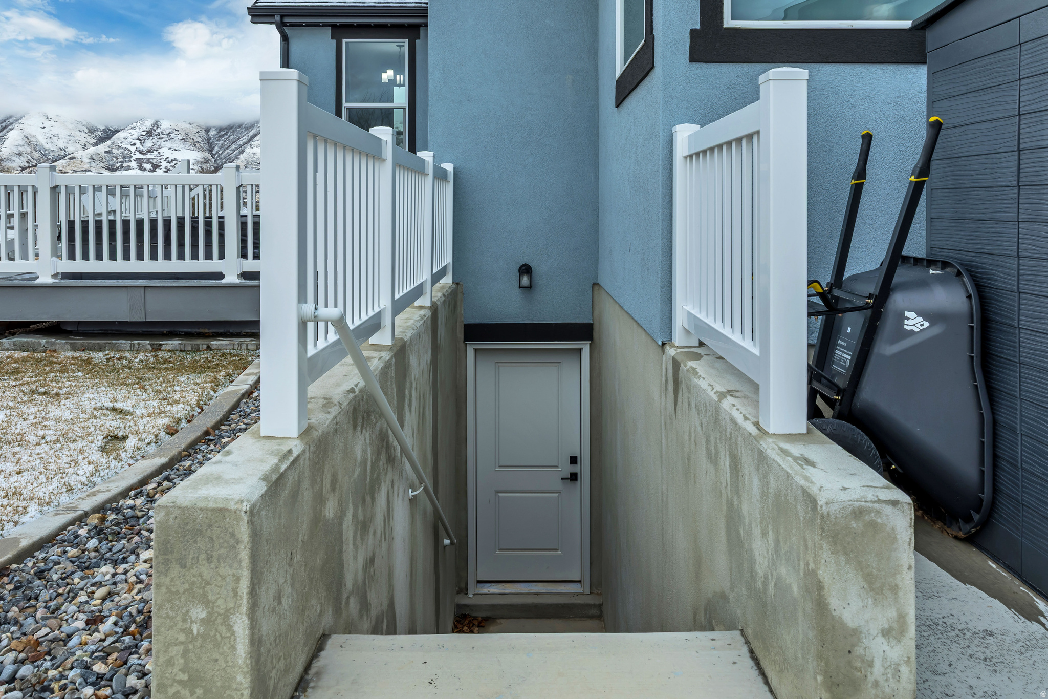 HIGH SKY ESTATES - Residential