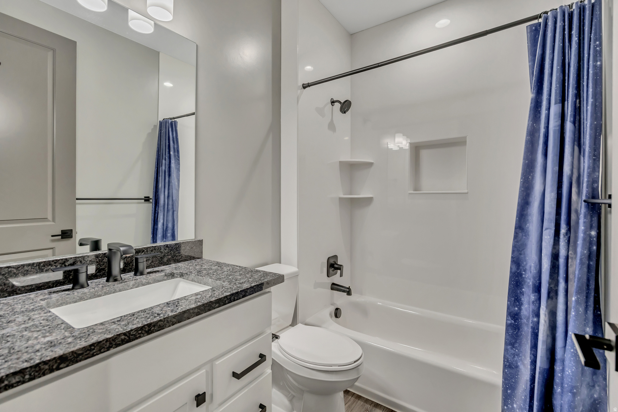 HIGH SKY ESTATES - Residential