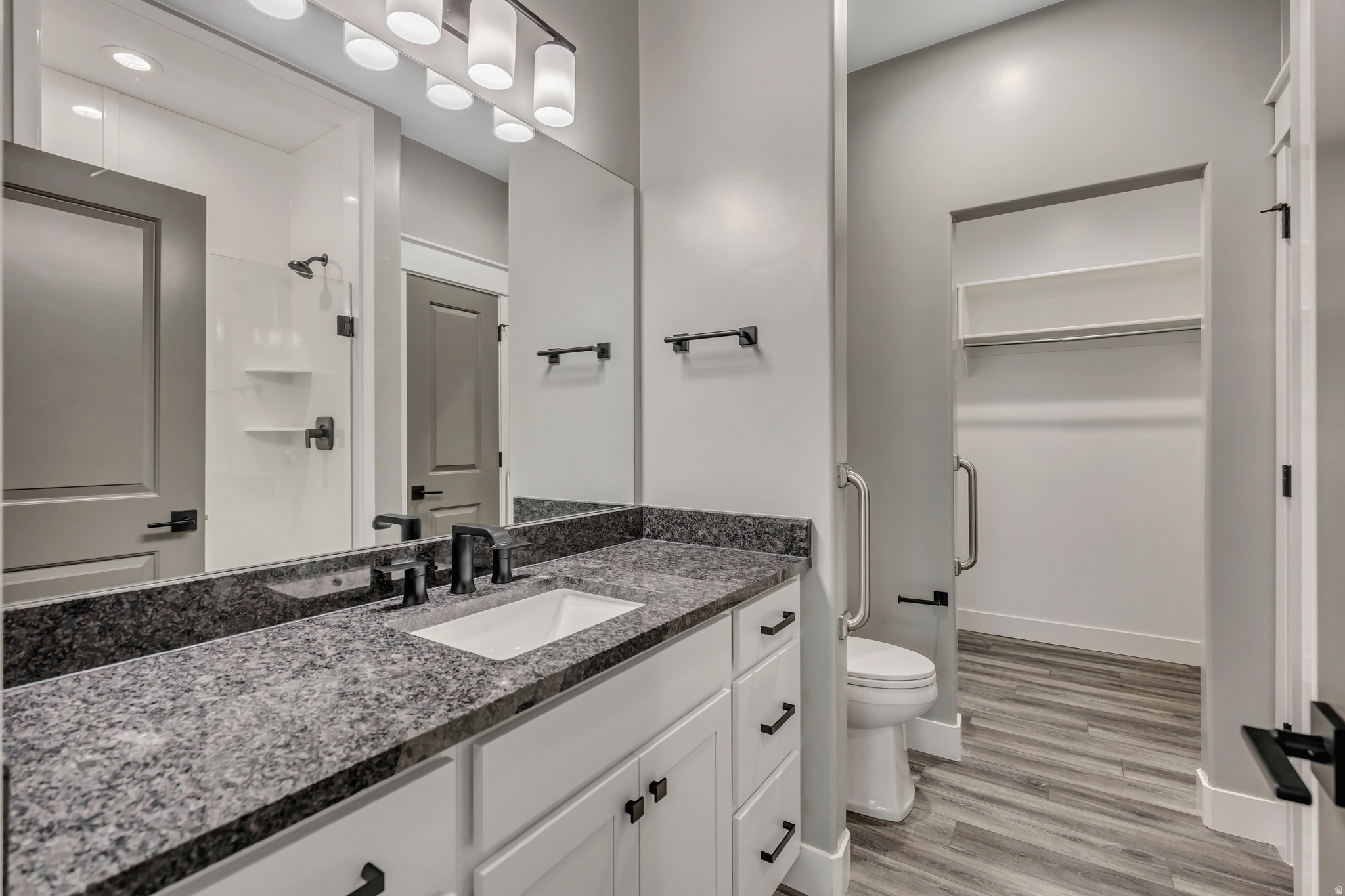 HIGH SKY ESTATES - Residential