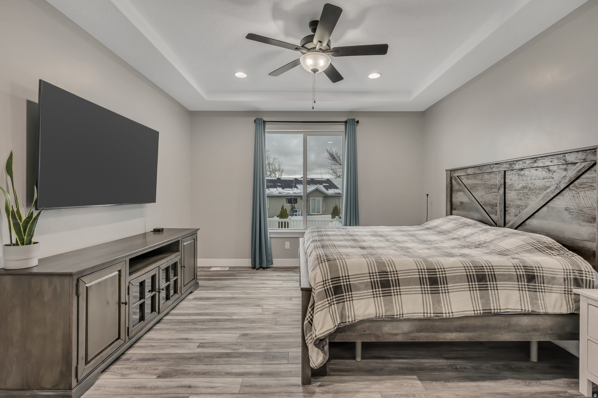 HIGH SKY ESTATES - Residential