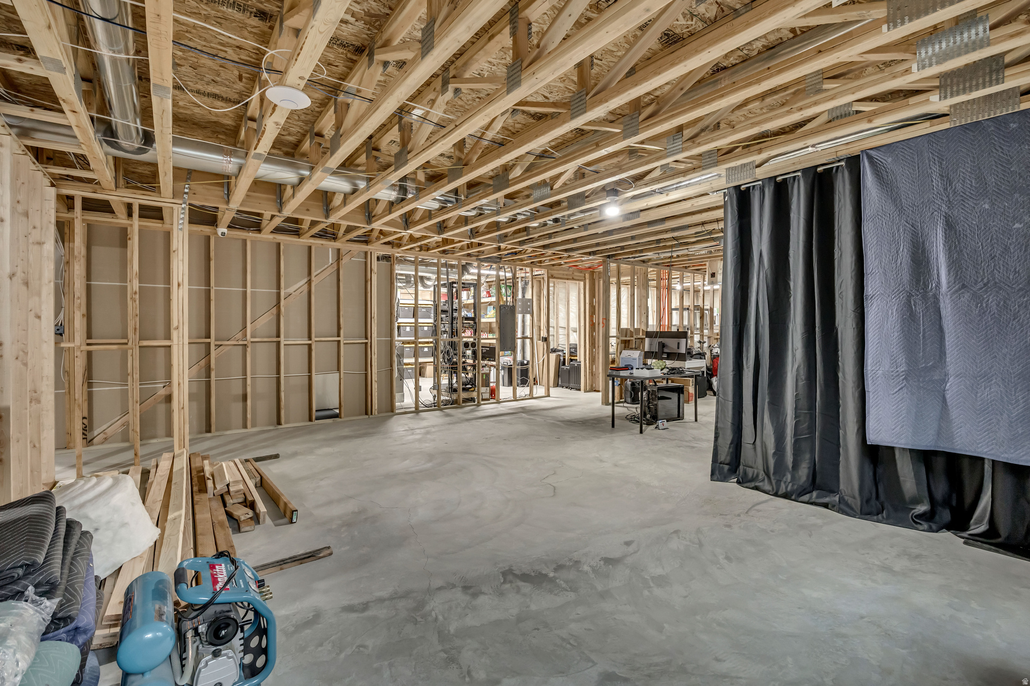 HIGH SKY ESTATES - Residential