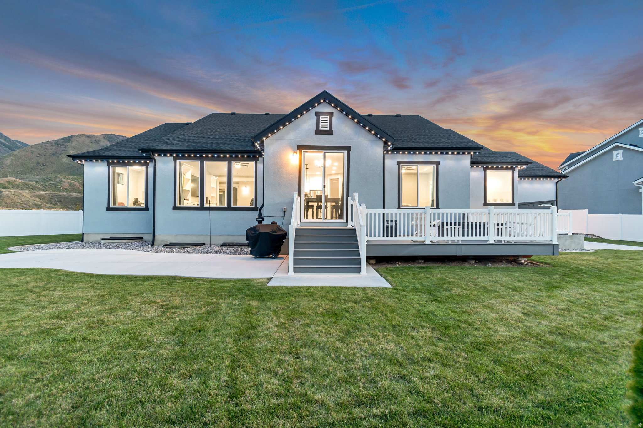HIGH SKY ESTATES - Residential