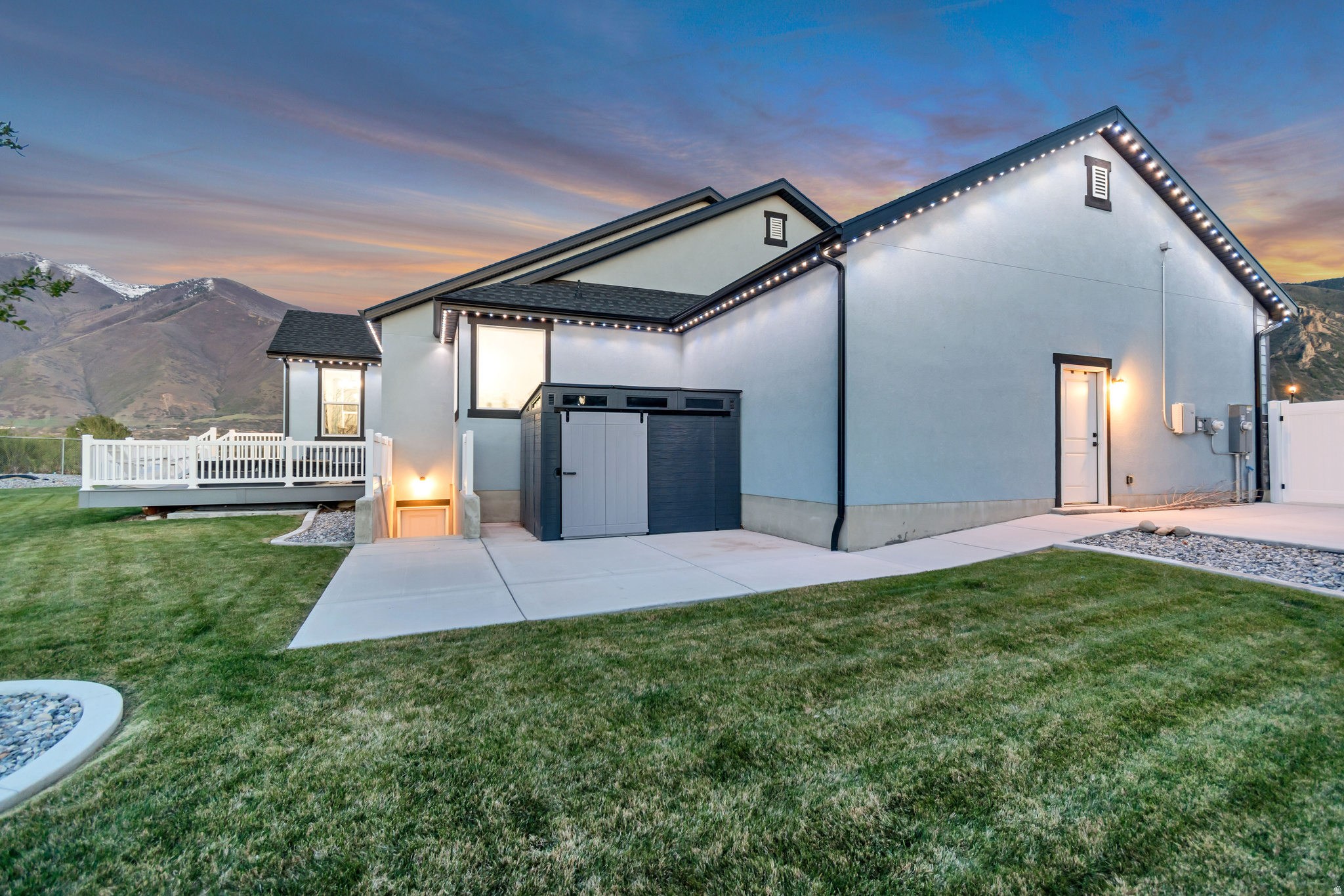 HIGH SKY ESTATES - Residential