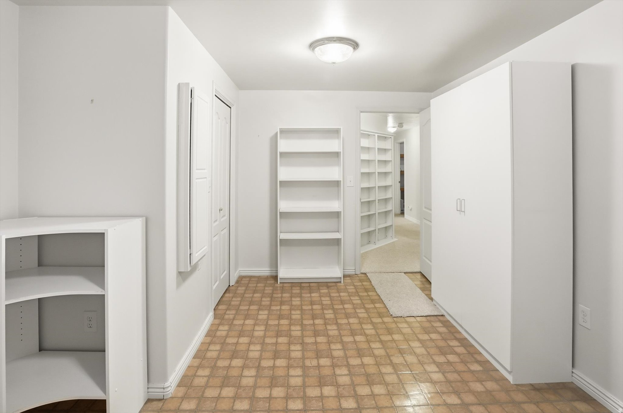 THE PETERSON LEGACY - Residential