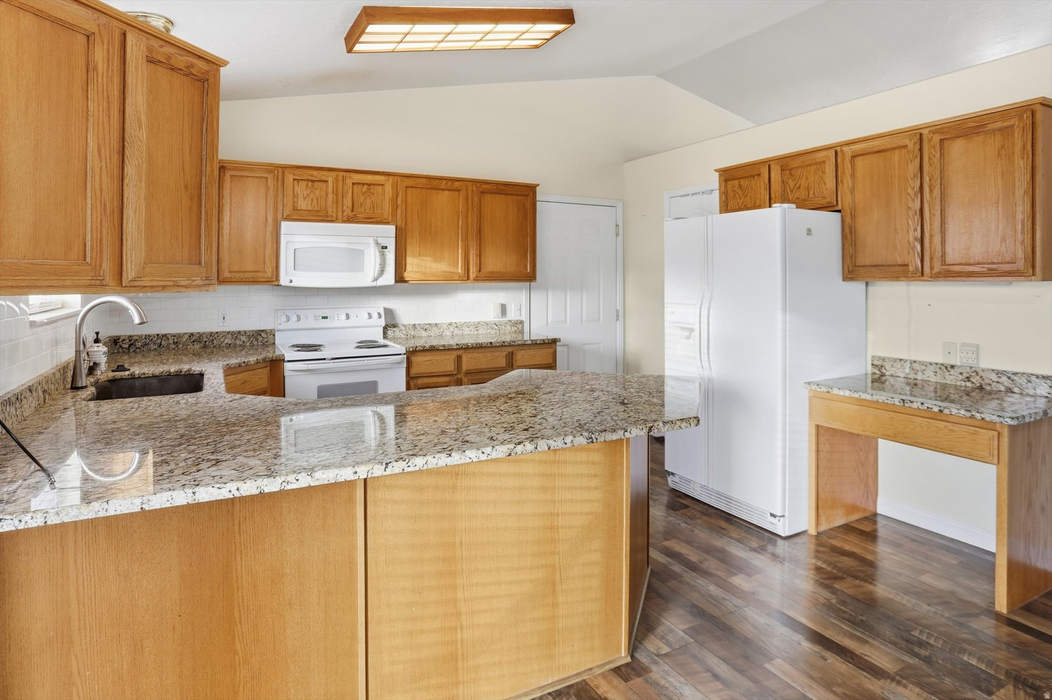 THE PETERSON LEGACY - Residential