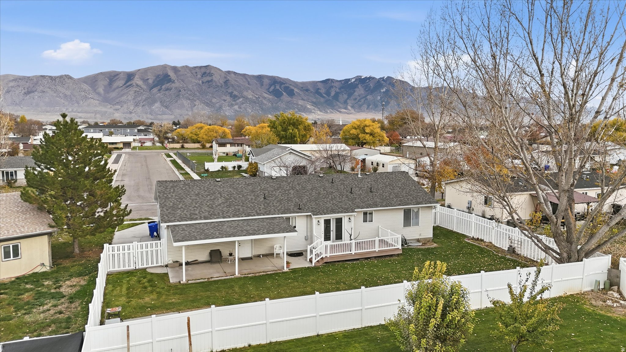 THE PETERSON LEGACY - Residential