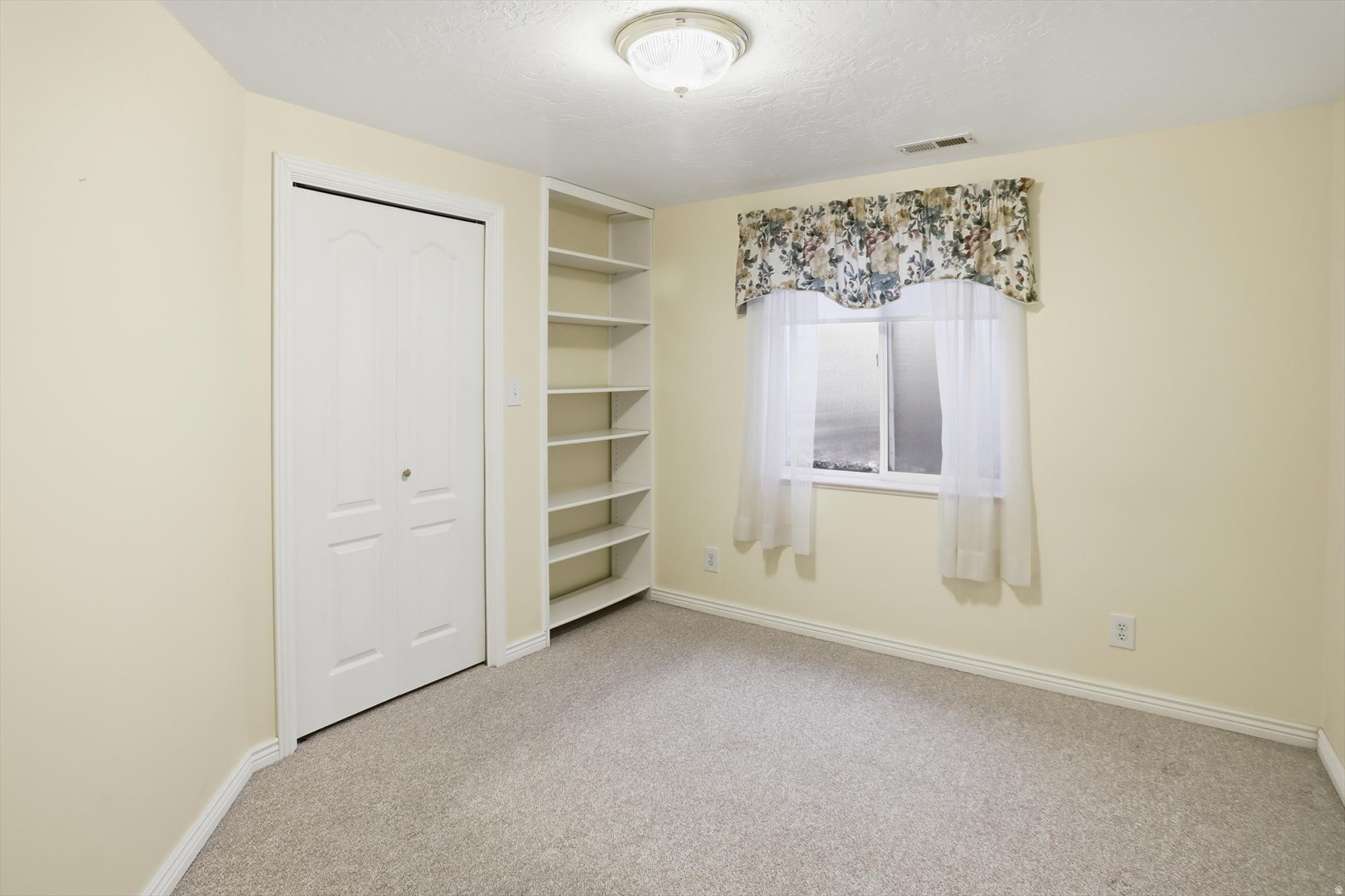 THE PETERSON LEGACY - Residential