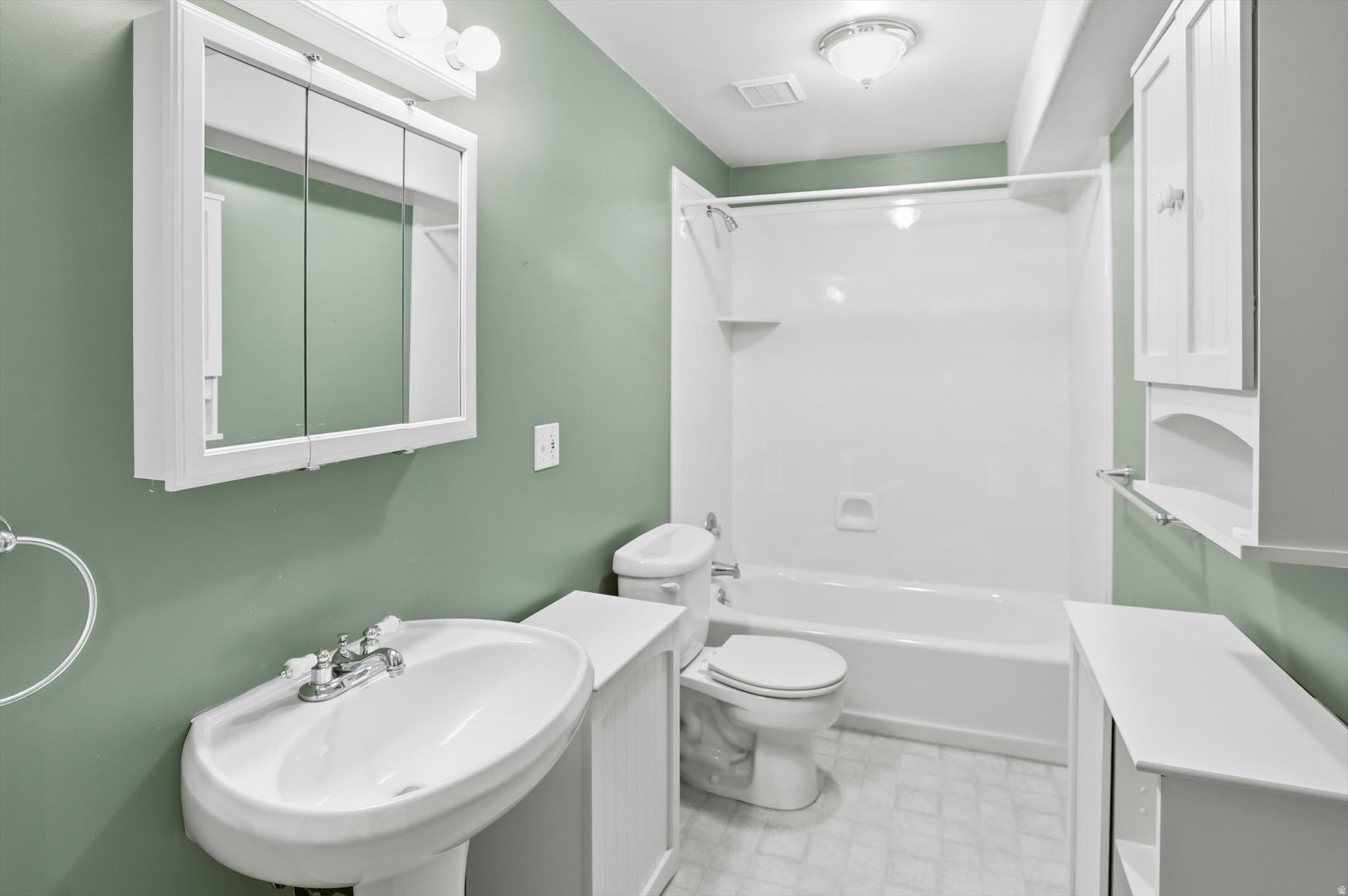 THE PETERSON LEGACY - Residential