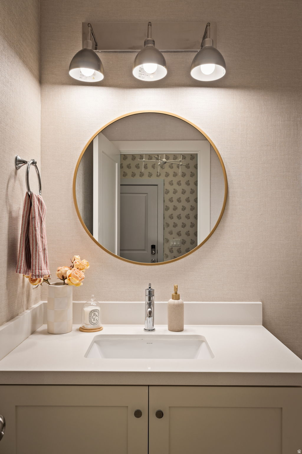 WALNUT - Residential