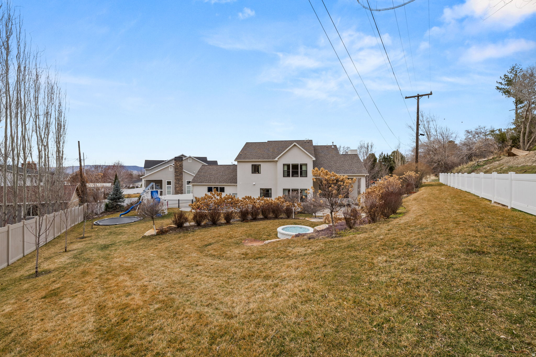 WALNUT - Residential