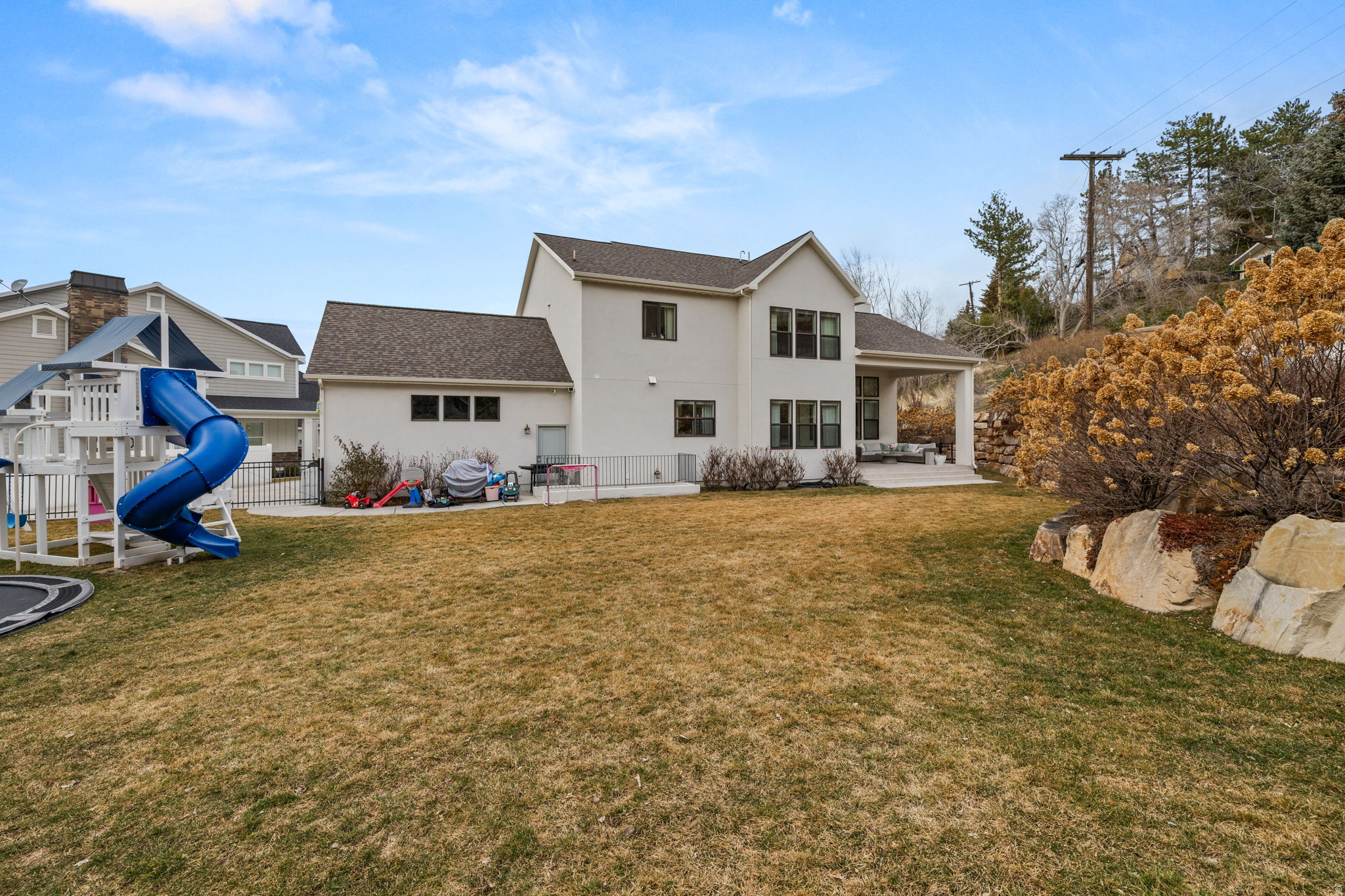 WALNUT - Residential