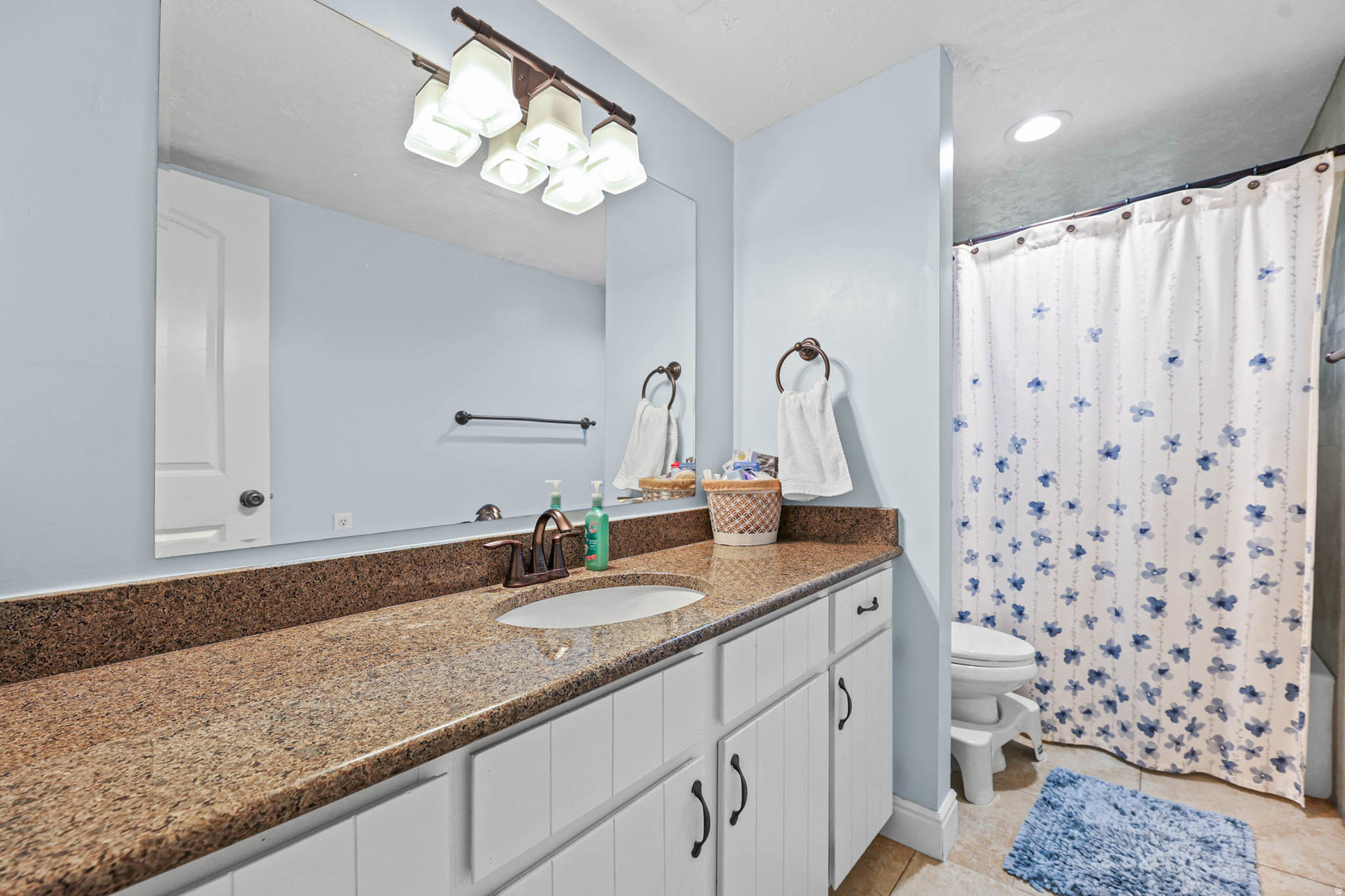 PEBBLE GLEN - Residential