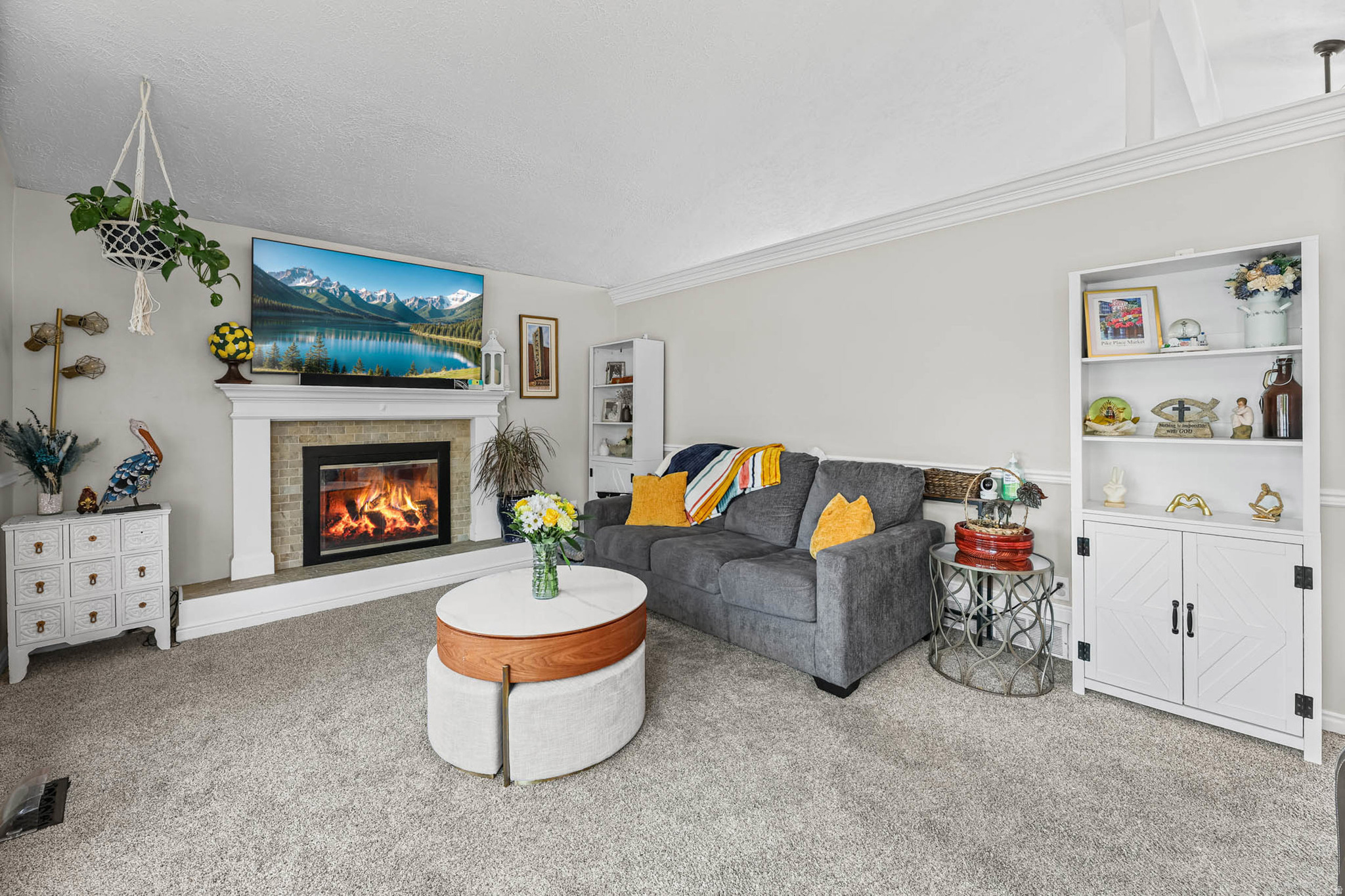 PEBBLE GLEN - Residential