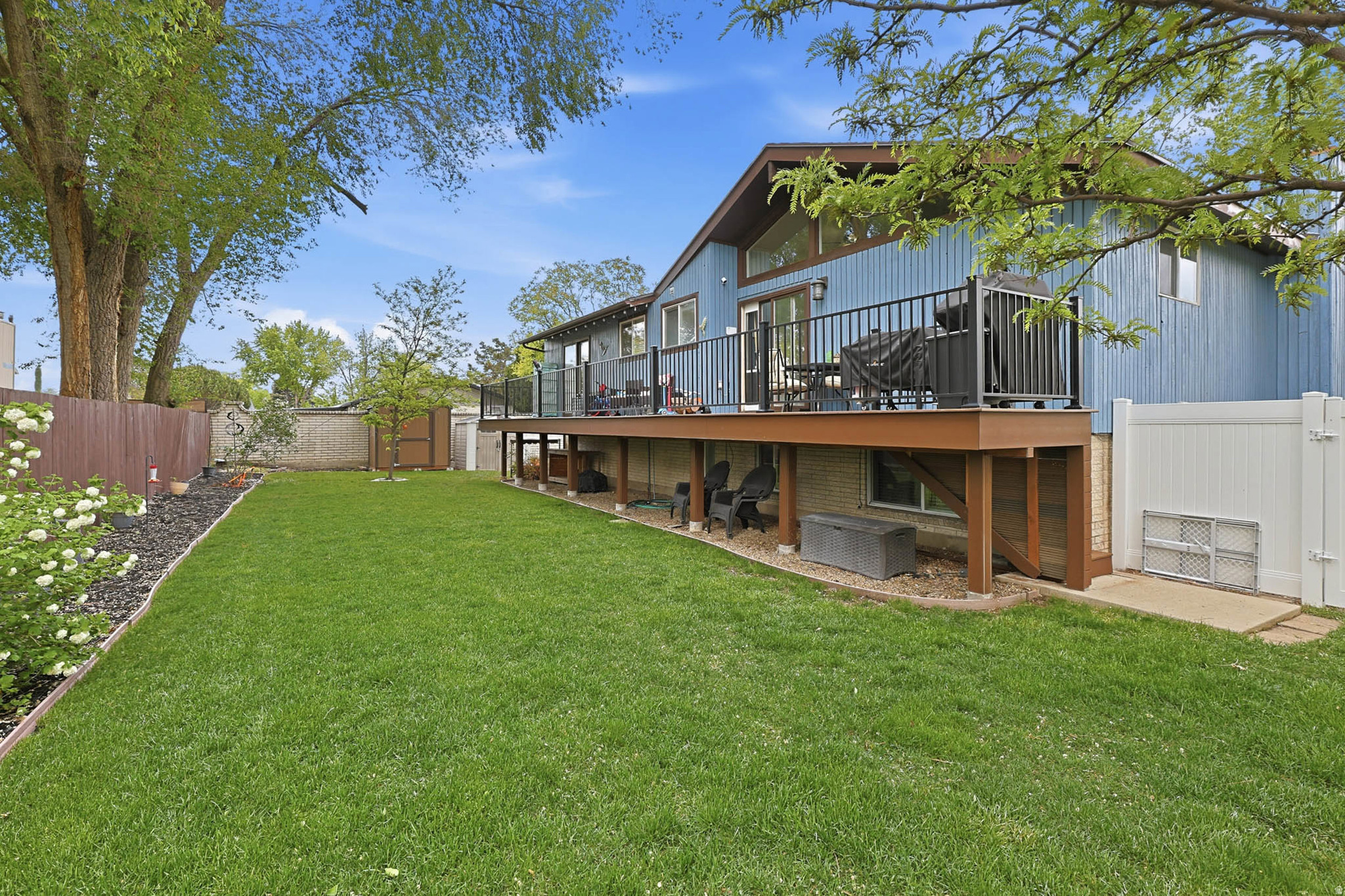 PEBBLE GLEN - Residential