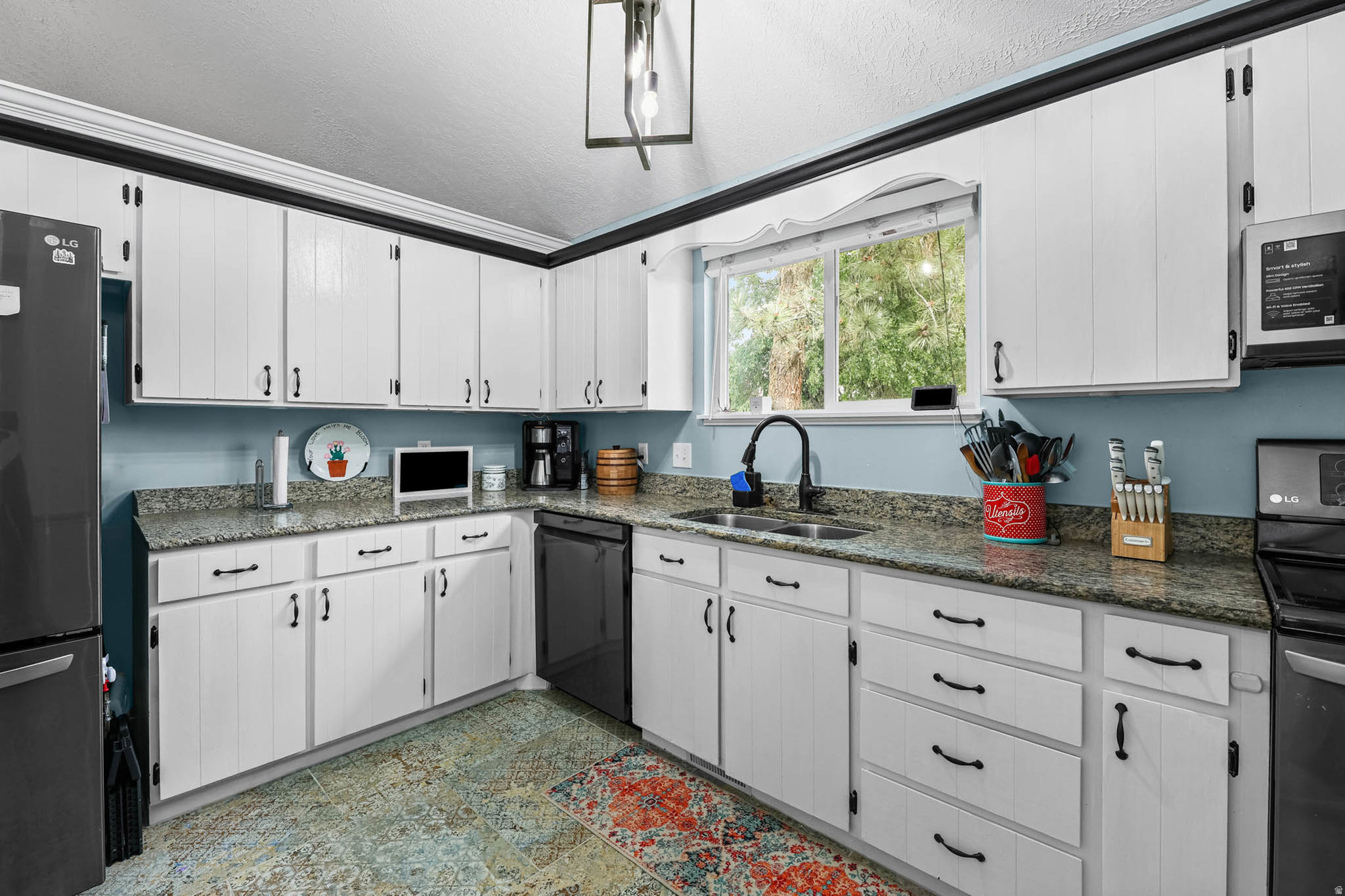 PEBBLE GLEN - Residential