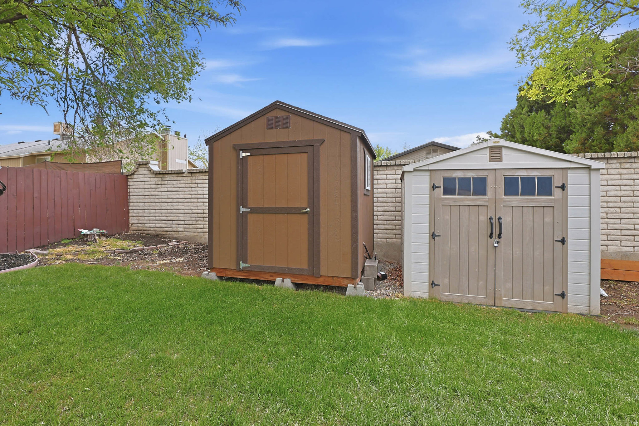 PEBBLE GLEN - Residential