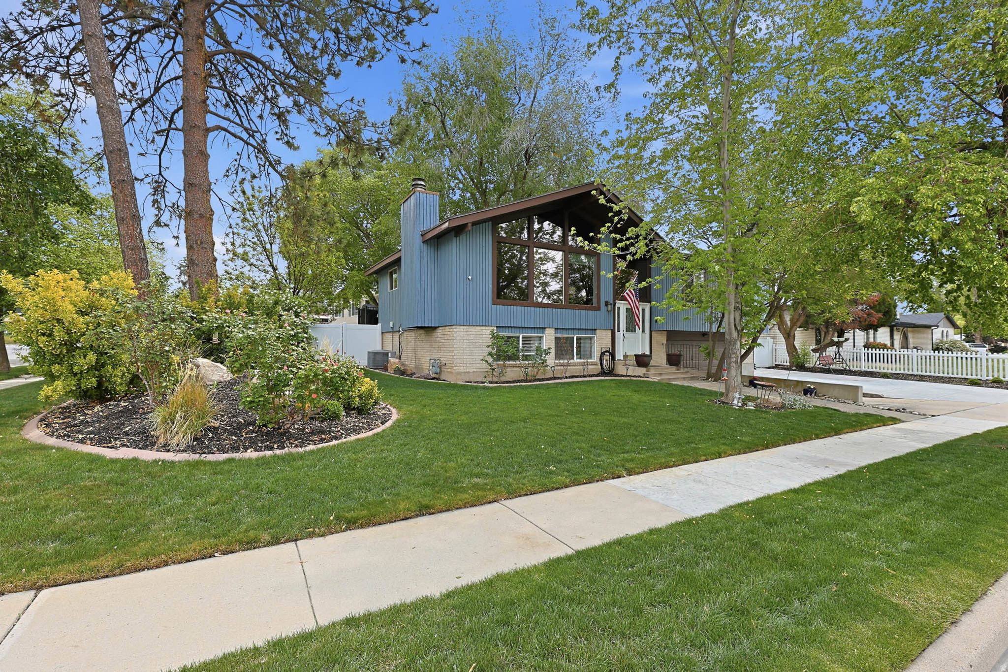 PEBBLE GLEN - Residential