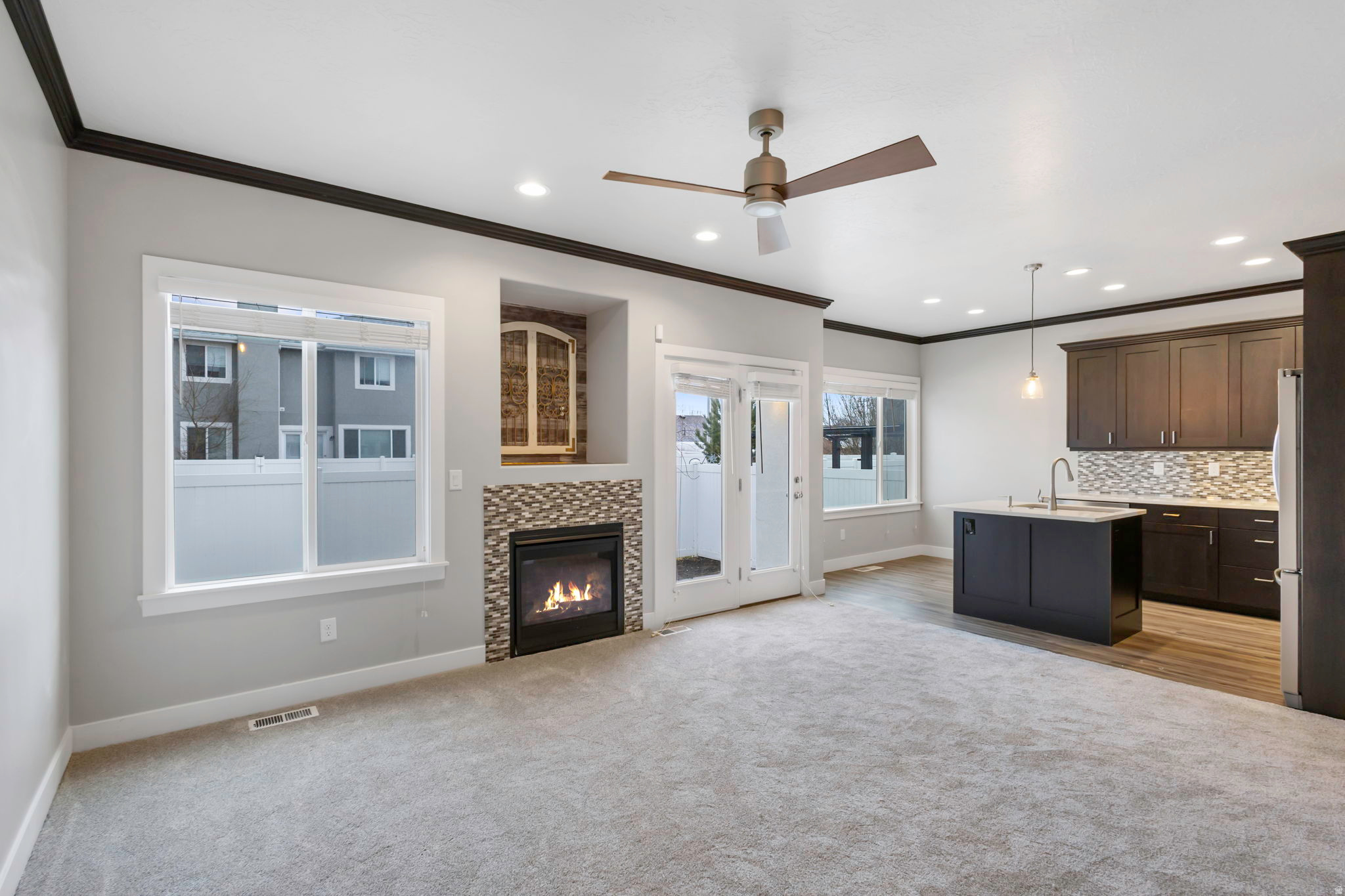 WHITE PINES - Residential