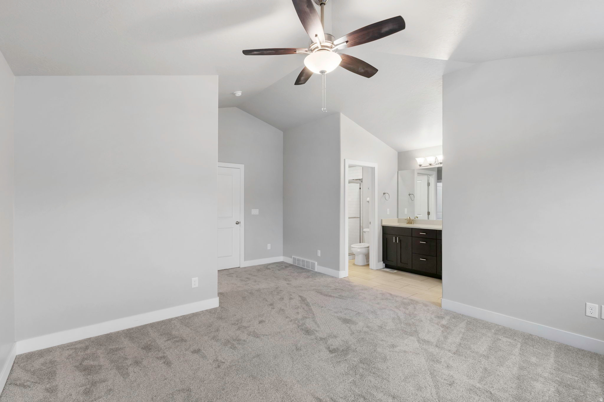 WHITE PINES - Residential