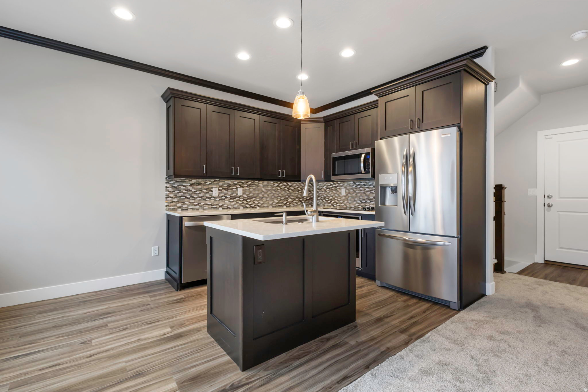 WHITE PINES - Residential