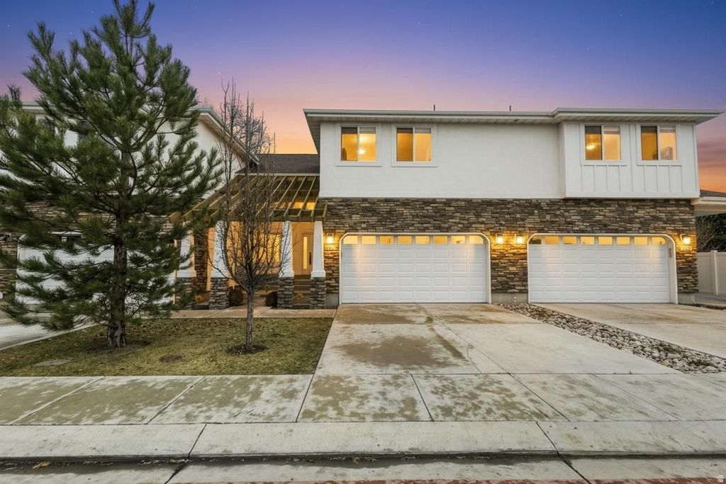 Photo of 190 E WHITE SPRUCE CV S #805, Sandy, UT 84070 (MLS # 2141396)