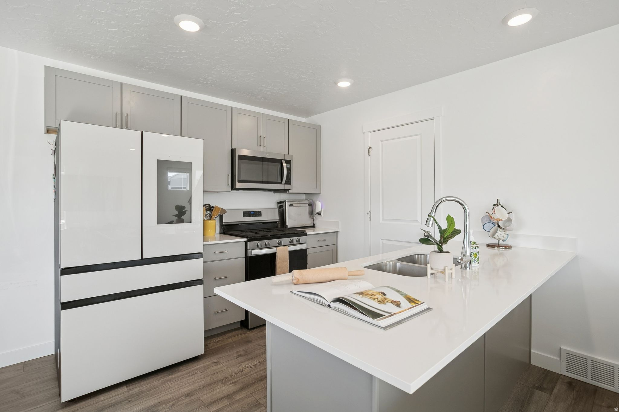 OSPREY TOWNHOMES - Residential