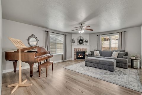 Tiny photo for 338 W RYE DR N, Saratoga Springs, UT 84045 (MLS # 2147430)