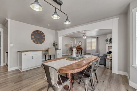 Tiny photo for 338 W RYE DR N, Saratoga Springs, UT 84045 (MLS # 2147430)