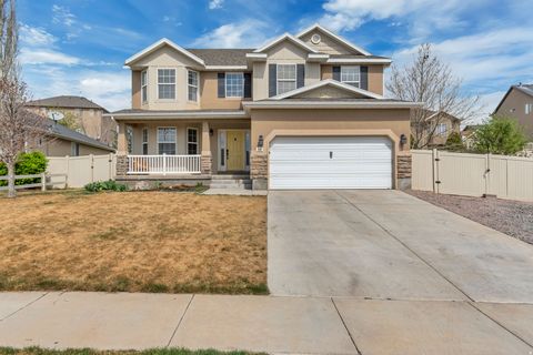 Photo of 338 W RYE DR N, Saratoga Springs, UT 84045 (MLS # 2147430)