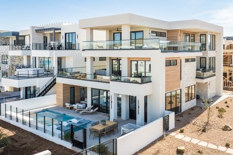 Photo of 914 SAPPHIRE SKY LN, Saint George, UT 84790 (MLS # 2127409)