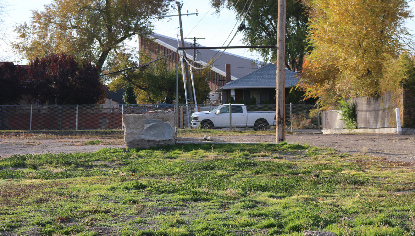 EAST WATERLOO - Land