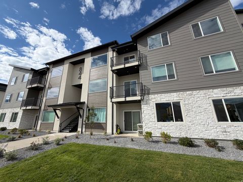 Photo of 837 S 200 E #5-203, Spanish Fork, UT 84660 (MLS # 2141633)