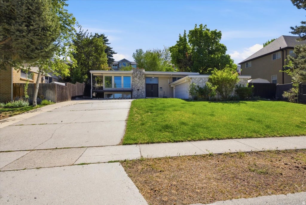 Photo of 6557 S 2600 E, Cottonwood Heights, UT 84121 (MLS # 2164507)