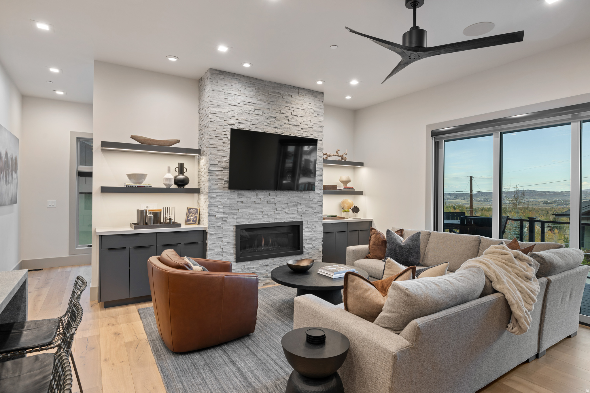 FROSTWOOD - Residential