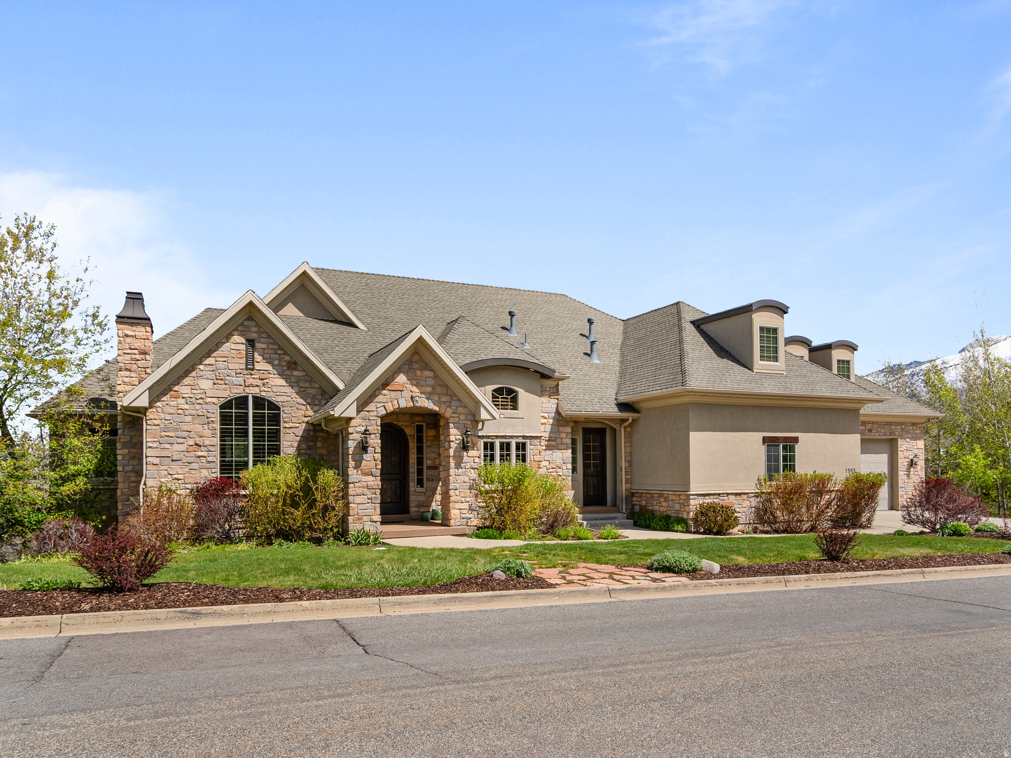 SUNCREST - Residential