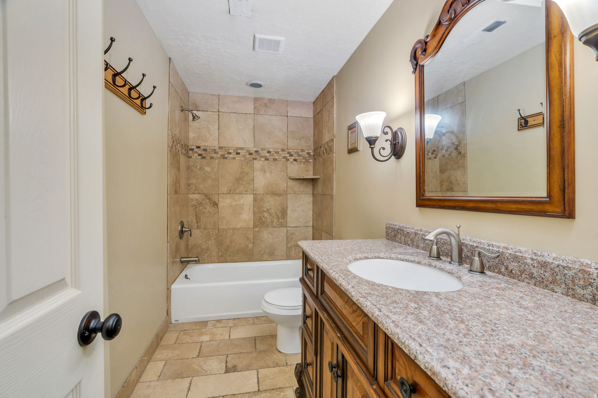 SANDERS - Residential