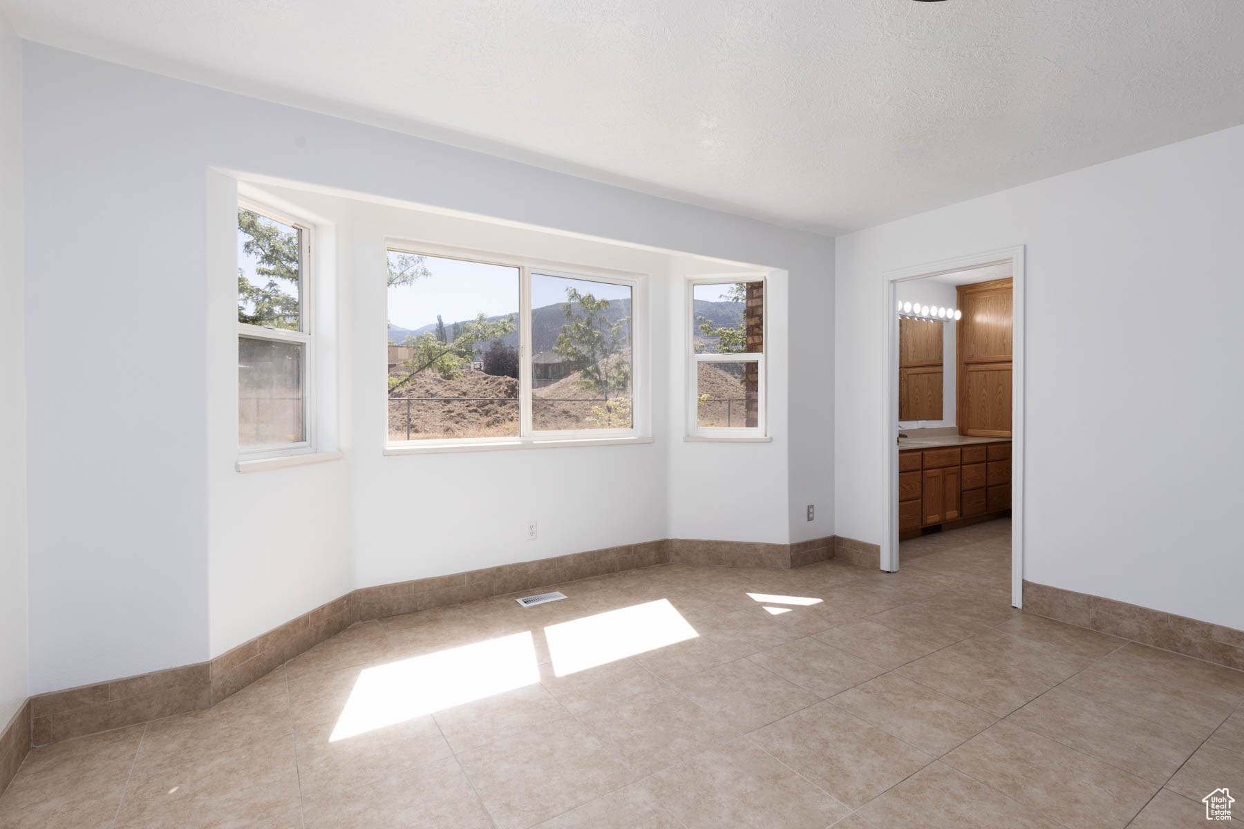 EPHRAIM - Residential