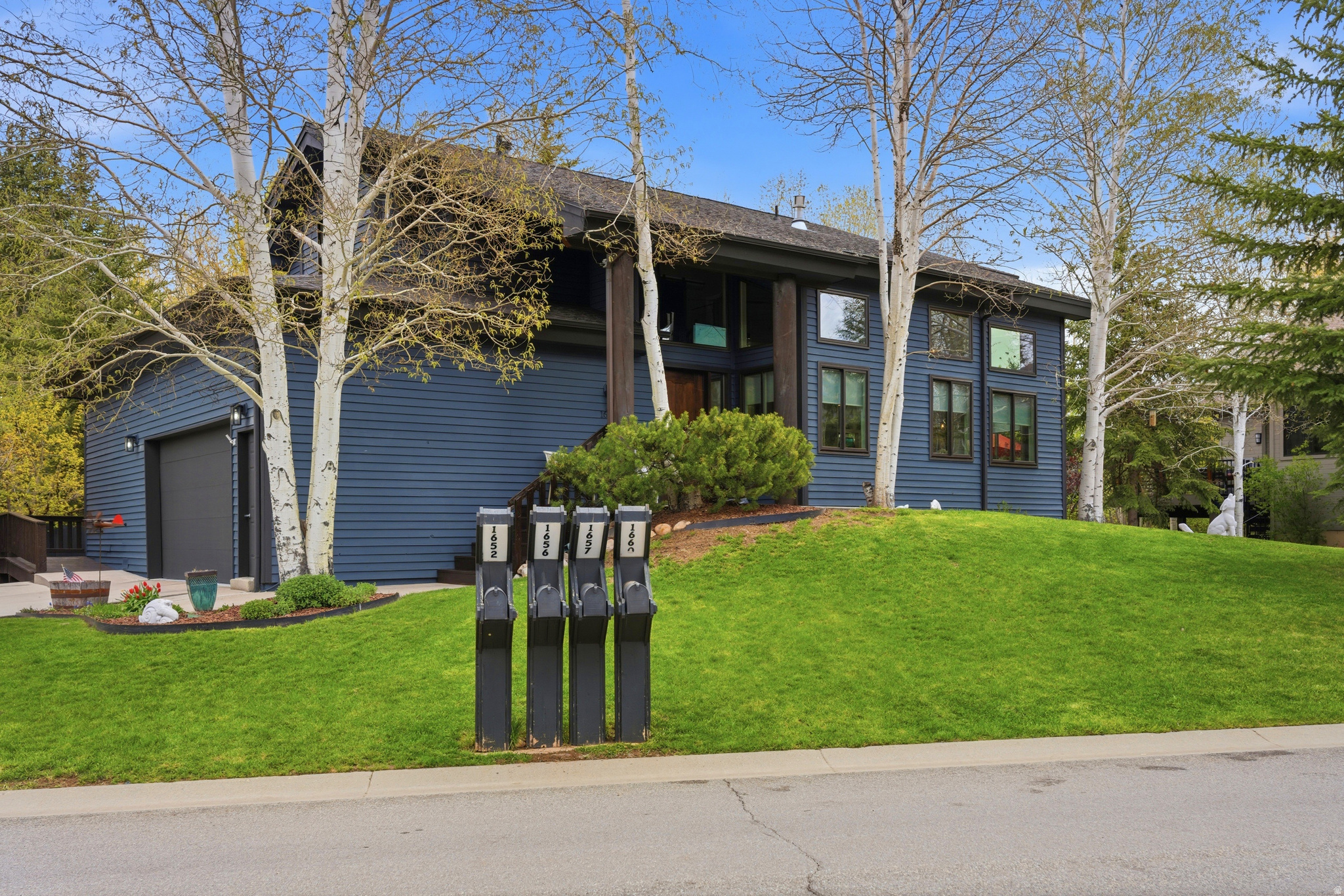SILVER SPRINGS - Residential