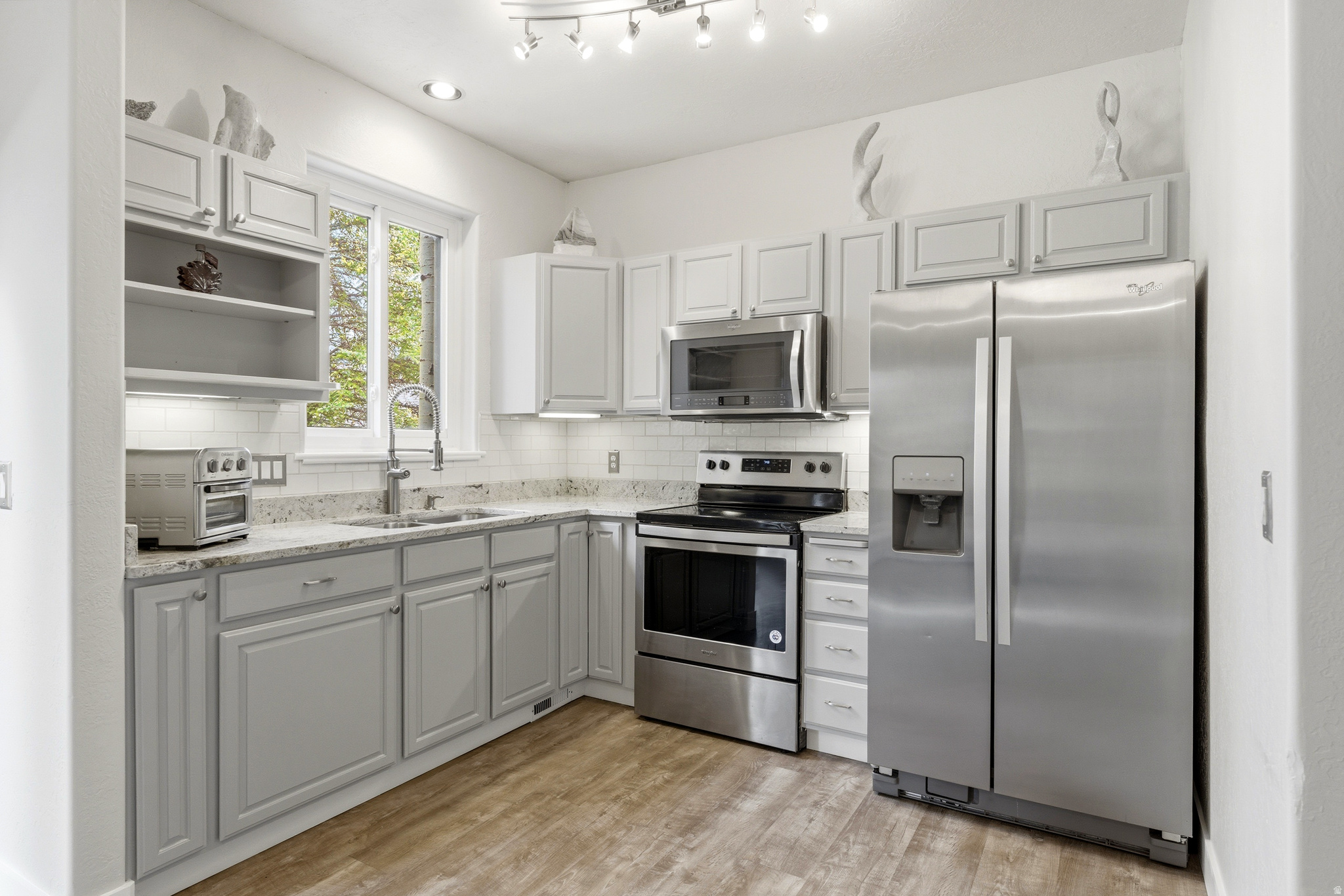 SILVER SPRINGS - Residential