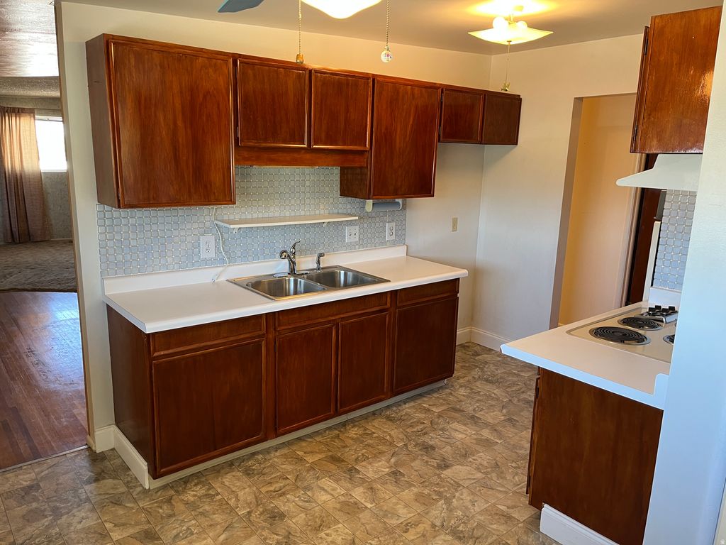 Photo of 325 S 200 E, Tooele, UT 84074 (MLS # 2153196)