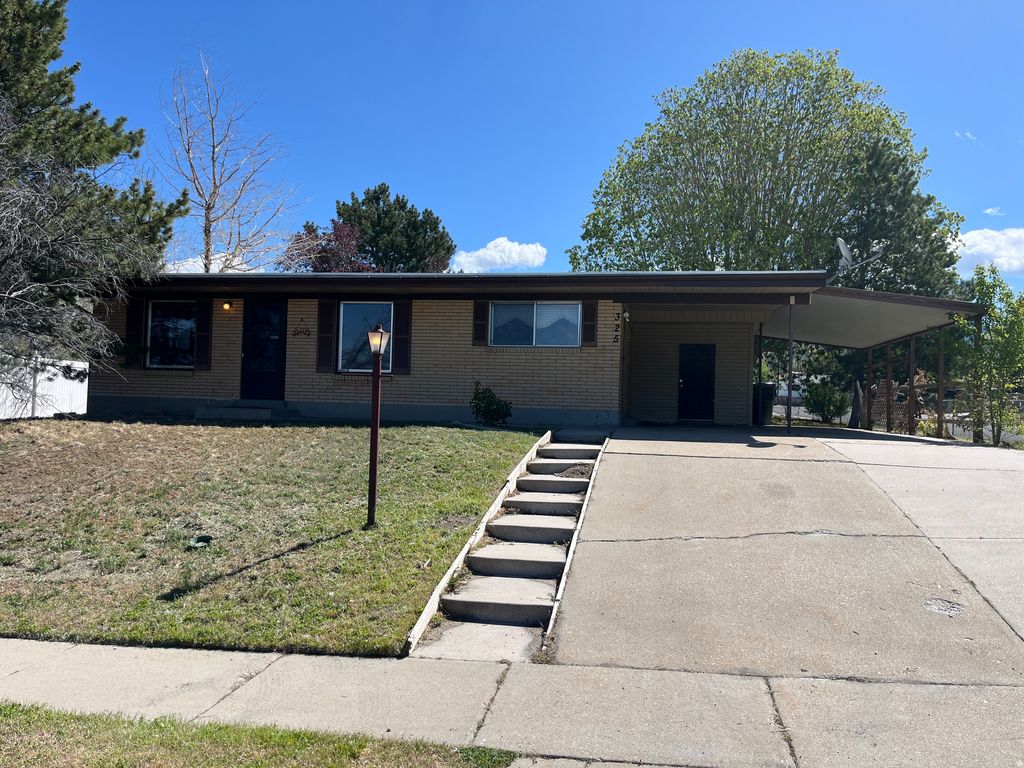 Photo of 325 S 200 E, Tooele, UT 84074 (MLS # 2153196)