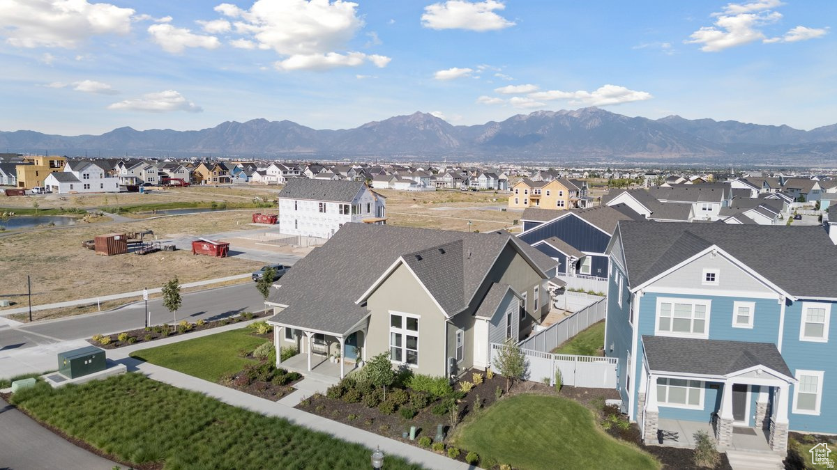 DAYBREAK - Residential