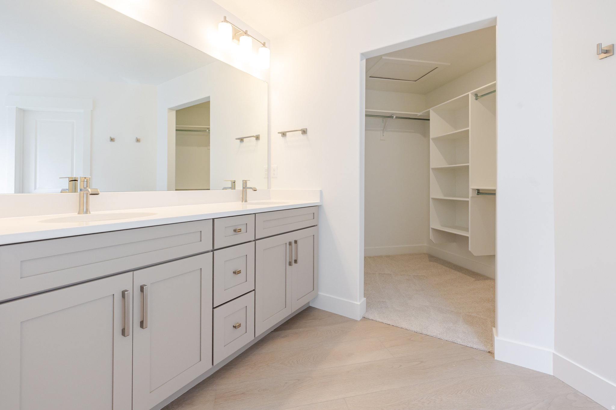 RIVER POINT - Residential